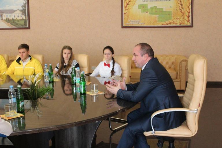 Для одаренных детей Тбилисского района организовали встречу с главой муниципалитета